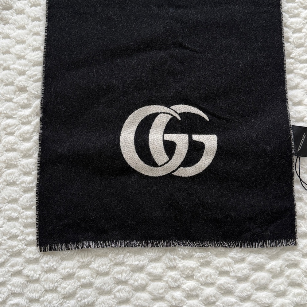 Gucci 100% Wool Running Snake Scarf-452388-Authentic-NWT - Picture 4 of 10